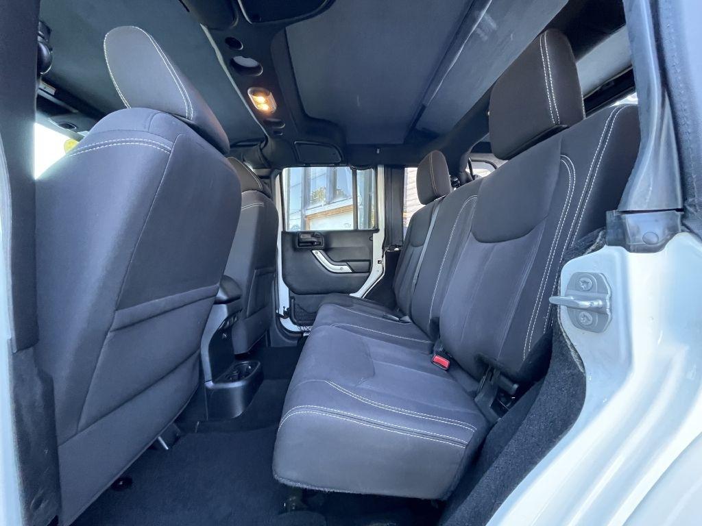 Jeep Wrangler Unlimited Sahara 4WD 2016