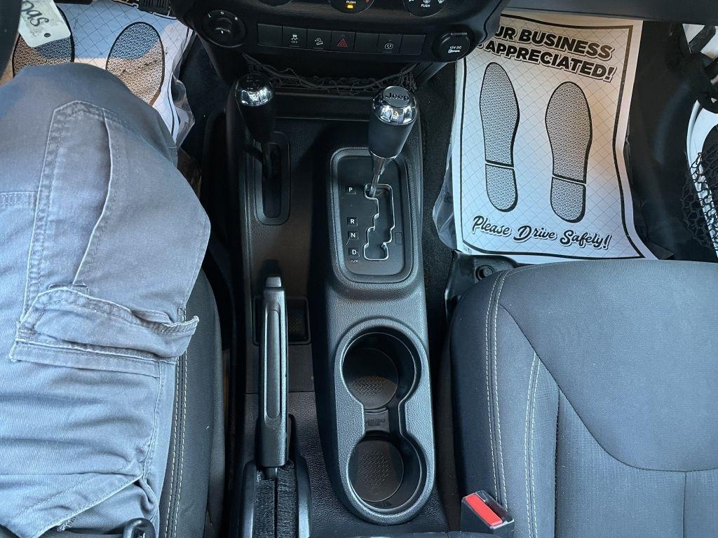 Jeep Wrangler Unlimited Sahara 4WD 2016