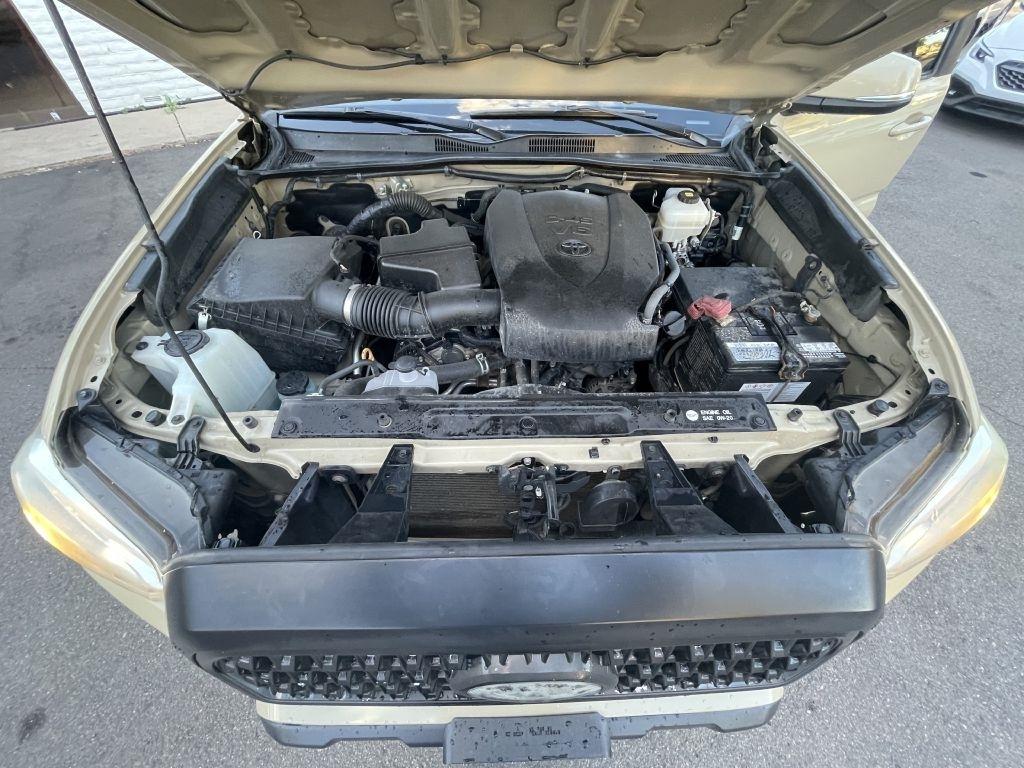 Toyota Tacoma SR5 Double Cab Long Bed V6 6AT 4WD 2019