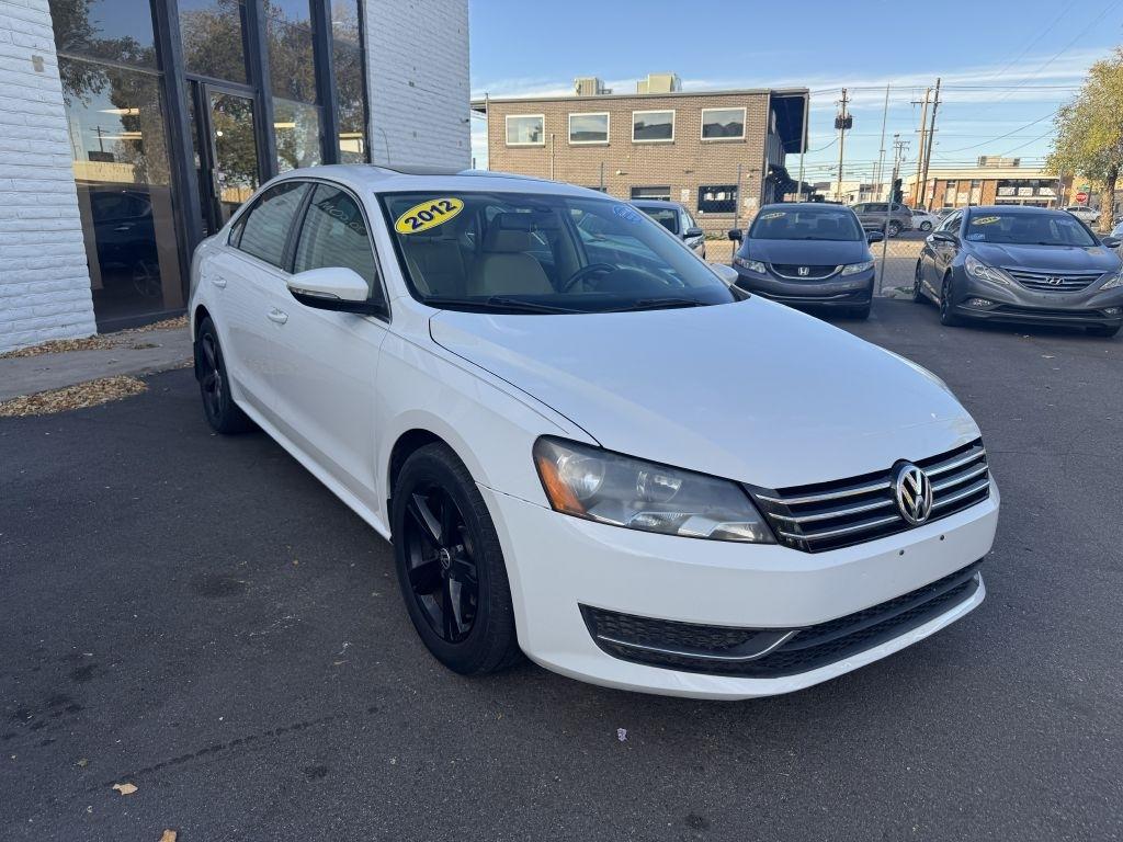 Volkswagen Passat 2.5L SE AT 2012