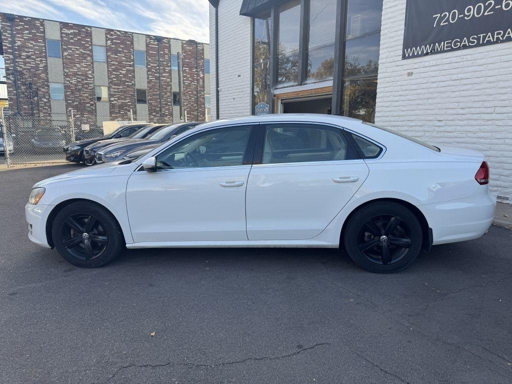 Volkswagen Passat 2.5L SE AT 2012