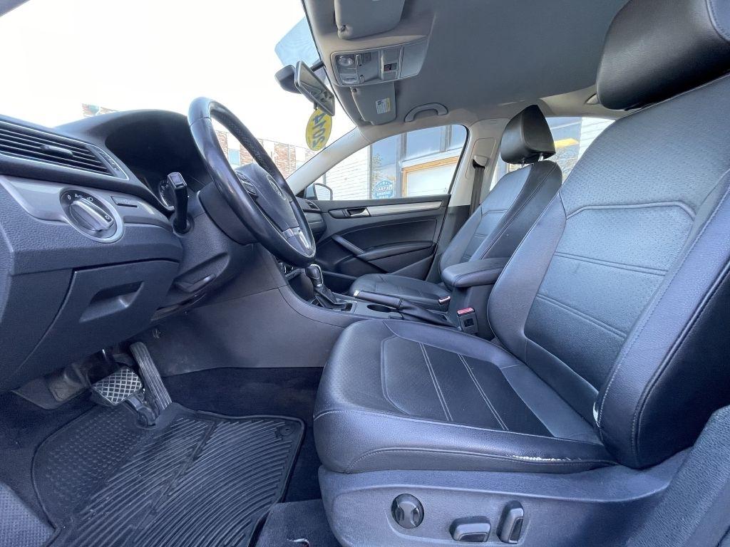 Volkswagen Passat 1.8T Wolfsburg AT 2014