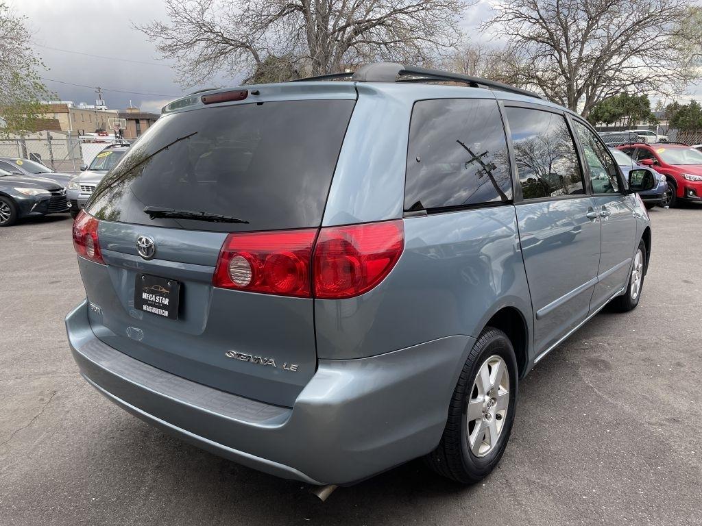 Toyota Sienna CE FWD 7-Passenger 2008