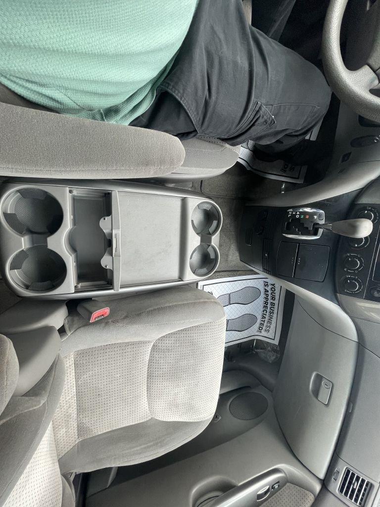 Toyota Sienna CE FWD 7-Passenger 2008