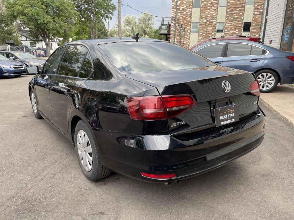 Volkswagen Jetta 1.4T S 6A 2016