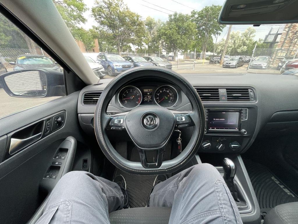 Volkswagen Jetta 1.4T S 6A 2016