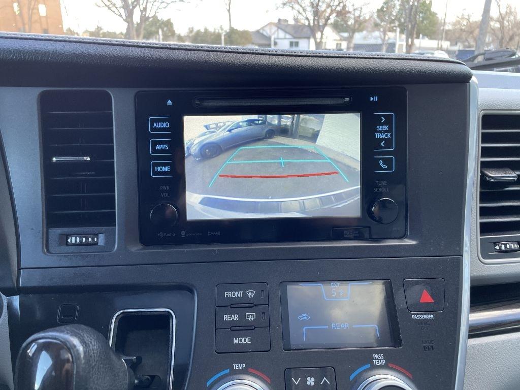 Toyota Sienna XLE FWD 8-Passenger V6 2016