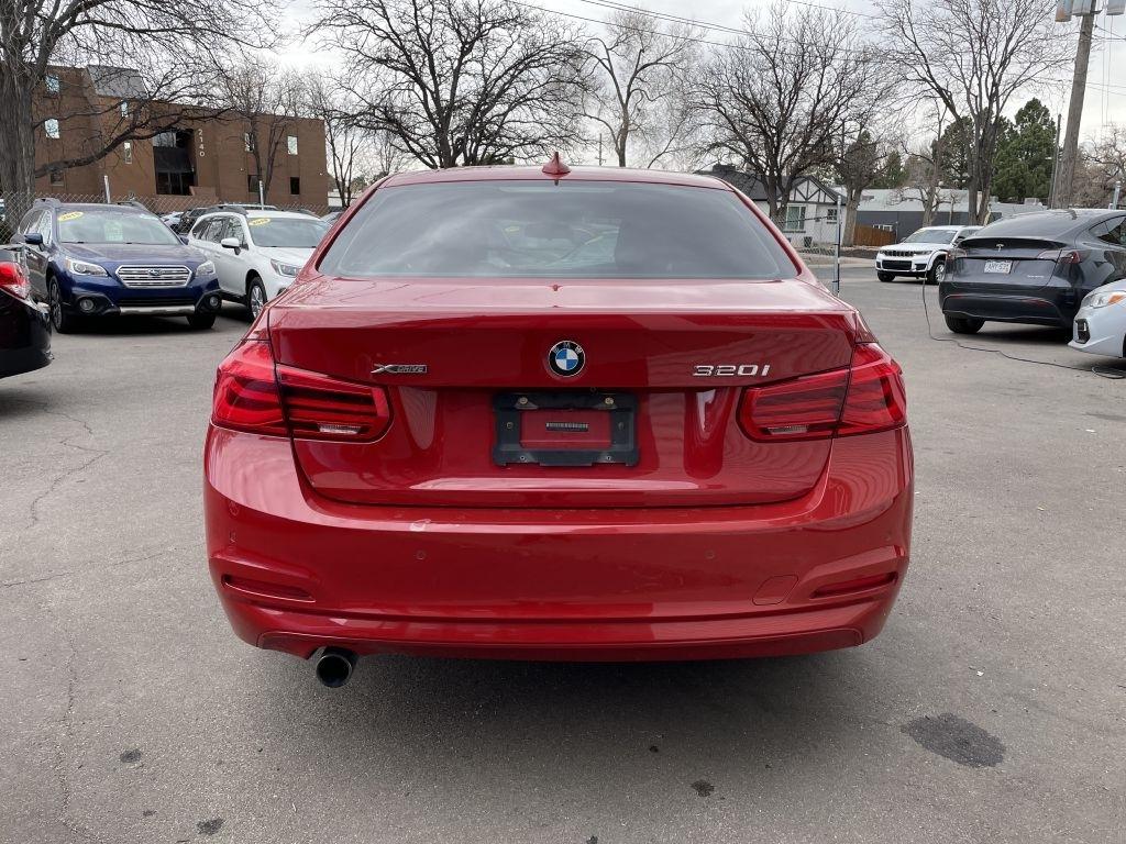 BMW 3-Series 320i xDrive Sedan 2017
