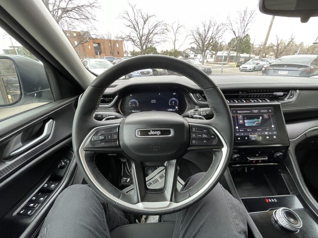 Jeep Grand Cherokee L Laredo 4WD 2023