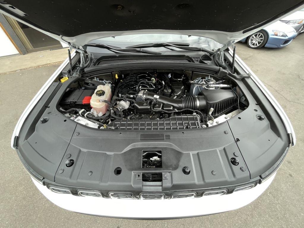 Jeep Grand Cherokee L Laredo 4WD 2023