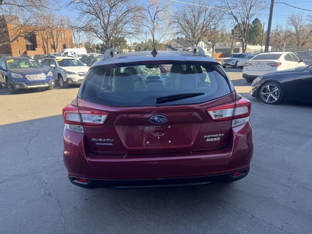 Subaru Impreza 2.0i Premium CVT 5-Door 2017