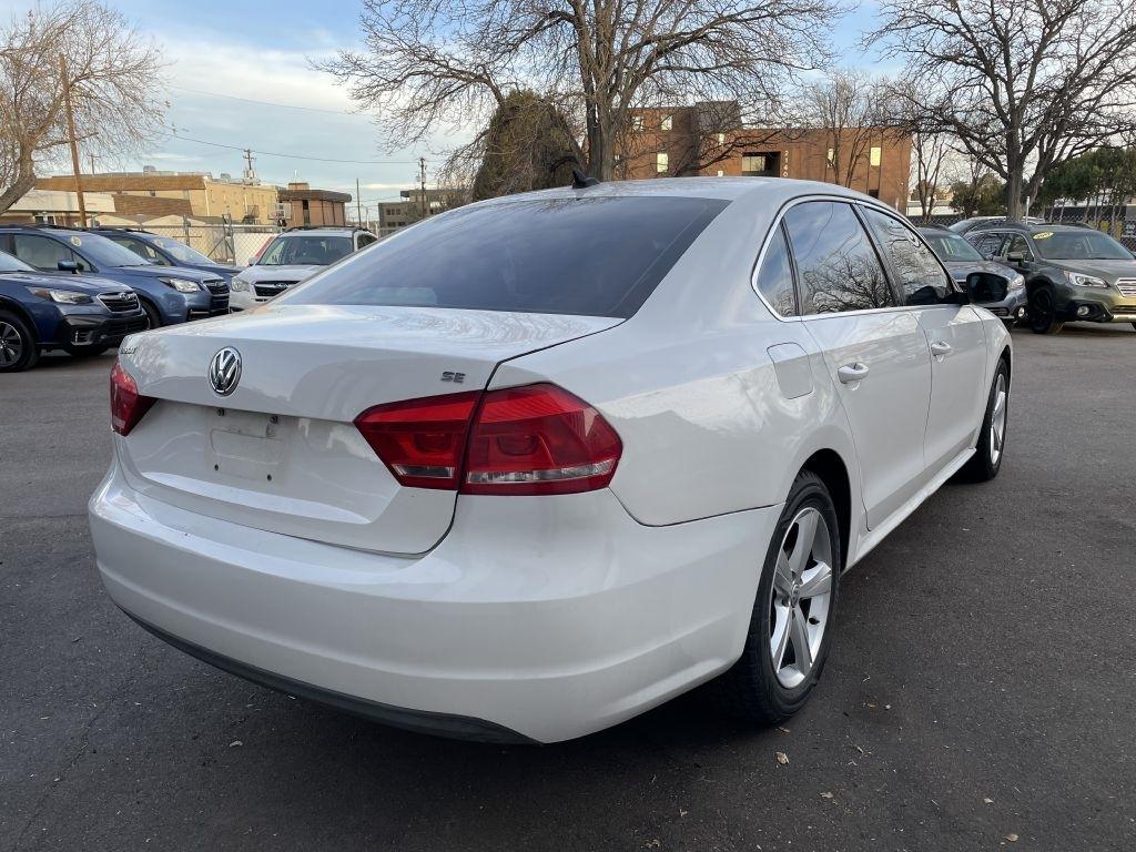 Volkswagen Passat 2.5L SE MT 2013