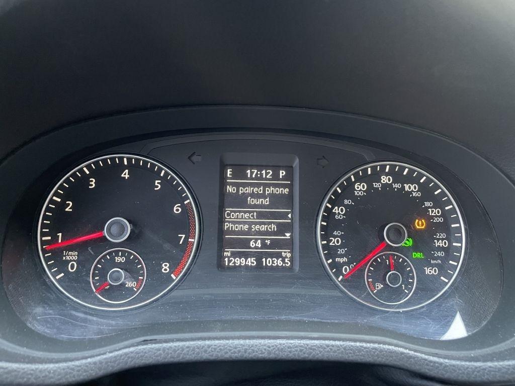 Volkswagen Passat 2.5L SE MT 2013