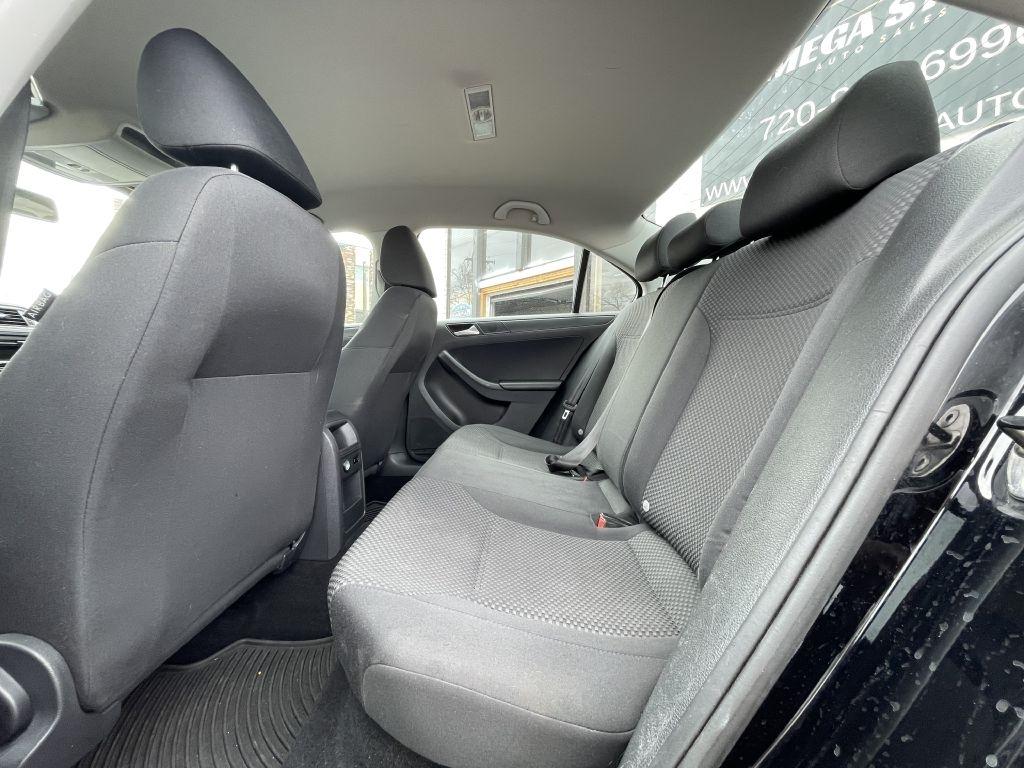 Volkswagen Jetta S 2013