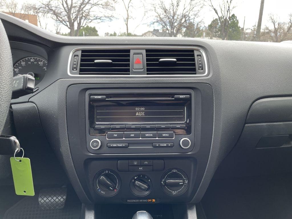 Volkswagen Jetta S 2013