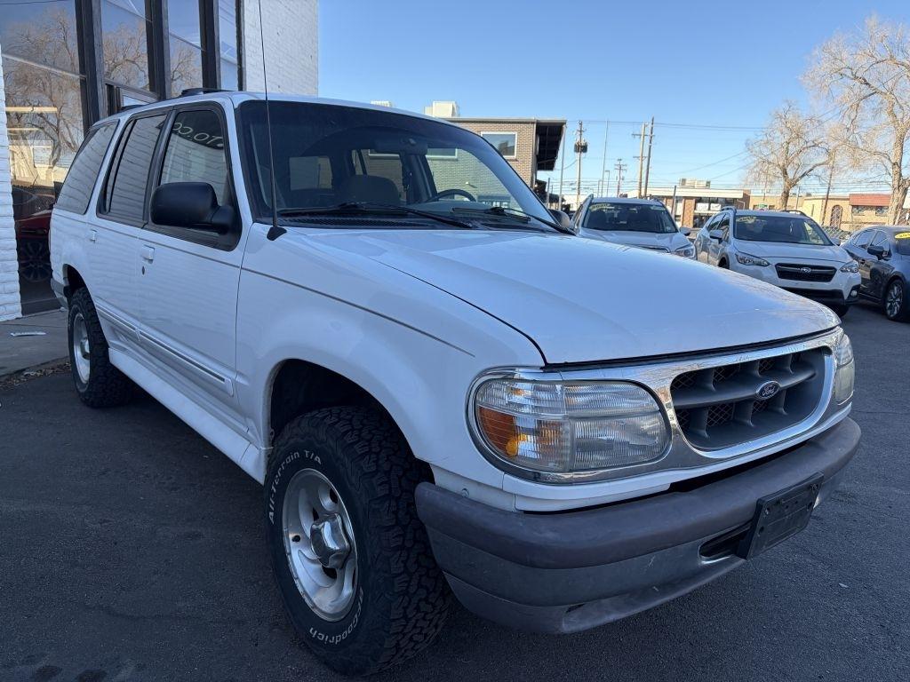 Ford Explorer XL 4-Door 4WD 1997