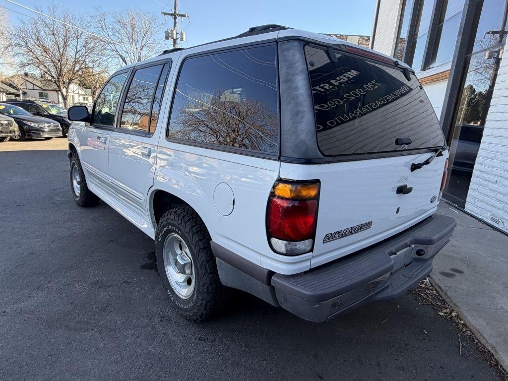 Ford Explorer XL 4-Door 4WD 1997
