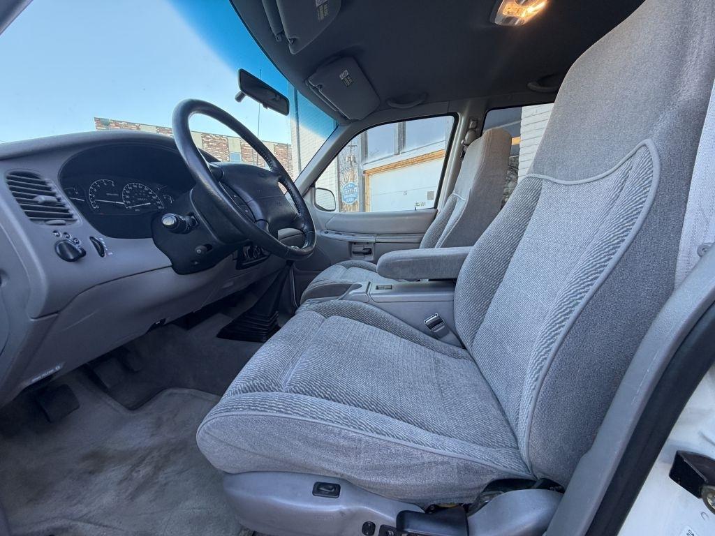 Ford Explorer XL 4-Door 4WD 1997