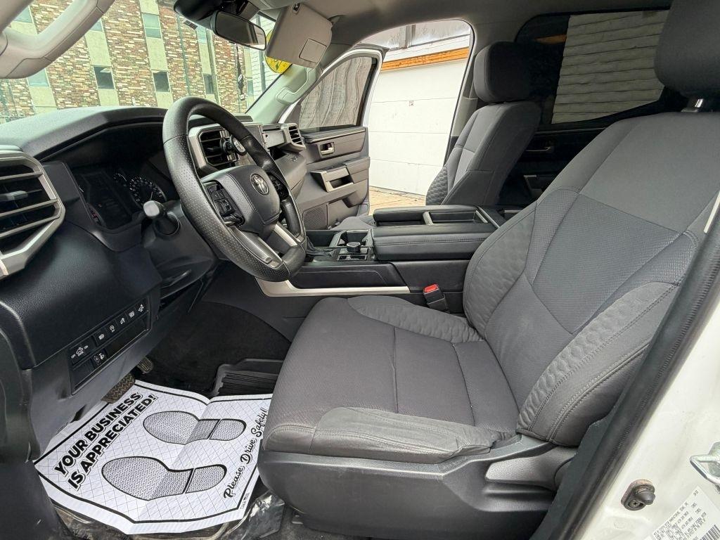 Toyota Tundra SR5 CrewMax 4WD 2023