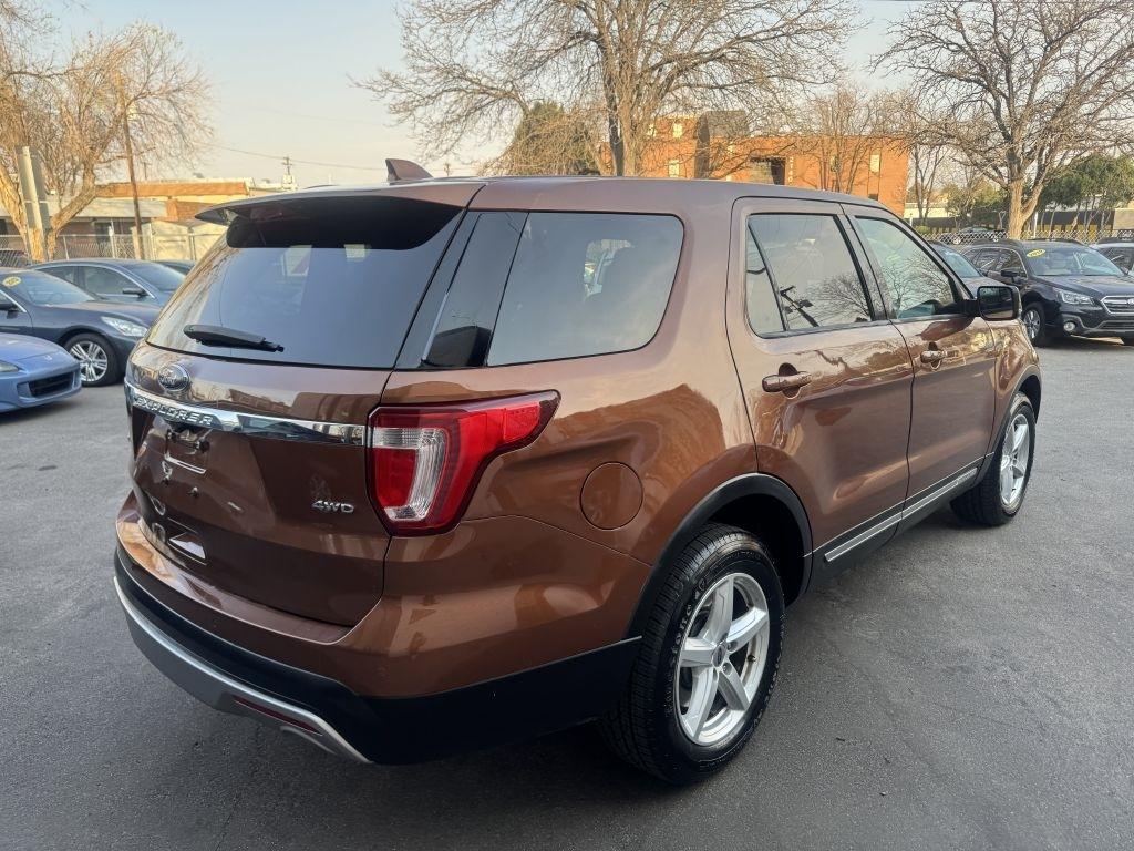 Ford Explorer XLT 4WD 2017