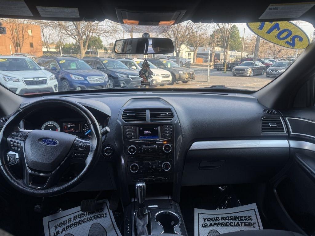 Ford Explorer XLT 4WD 2017