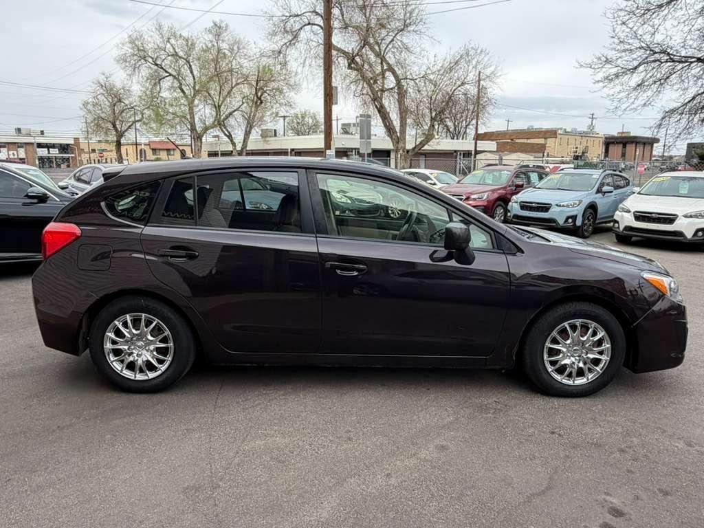 Subaru Impreza Base 5-Door 2013