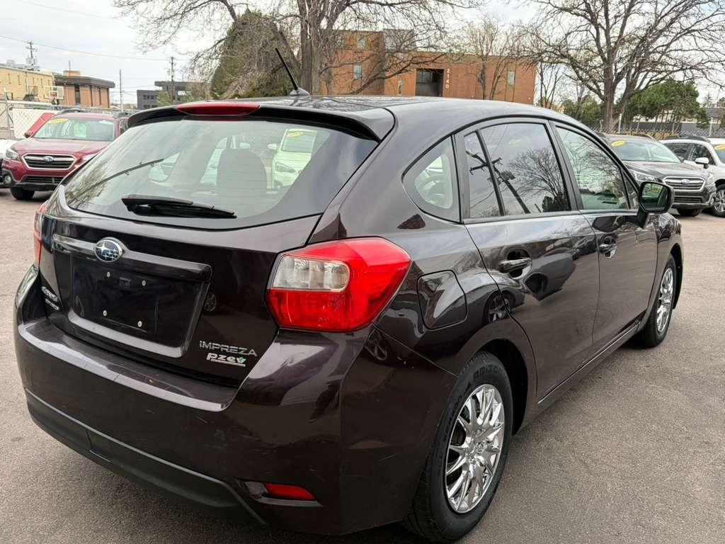 Subaru Impreza Base 5-Door 2013