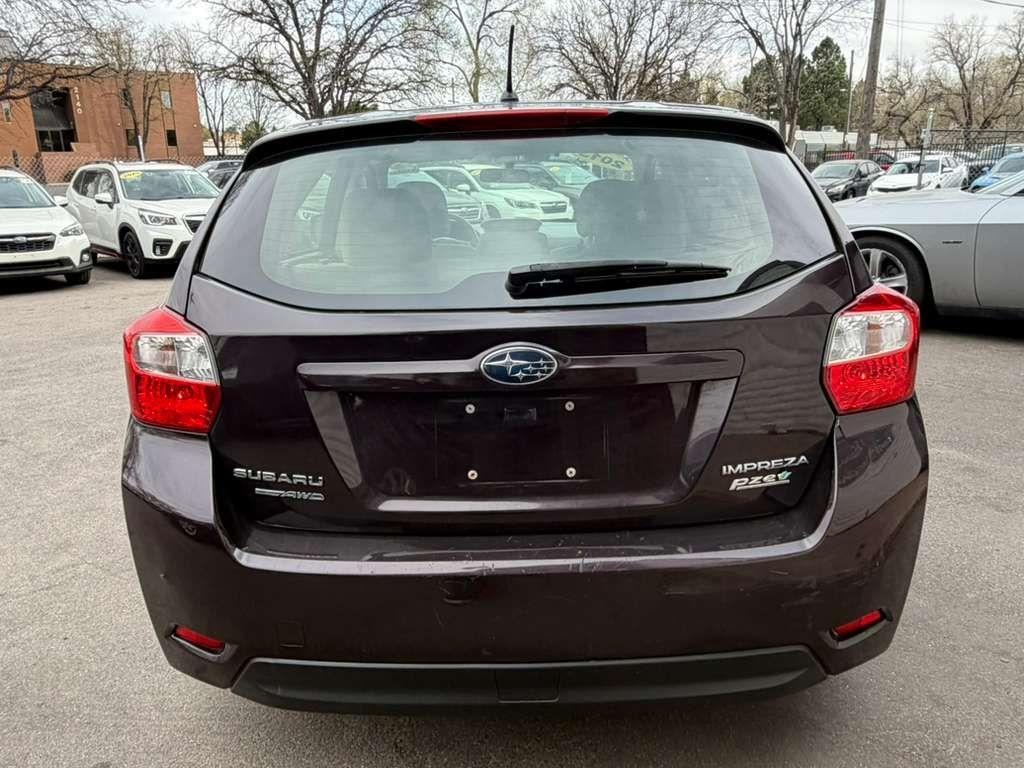 Subaru Impreza Base 5-Door 2013