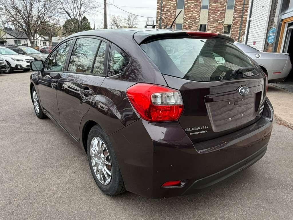 Subaru Impreza Base 5-Door 2013