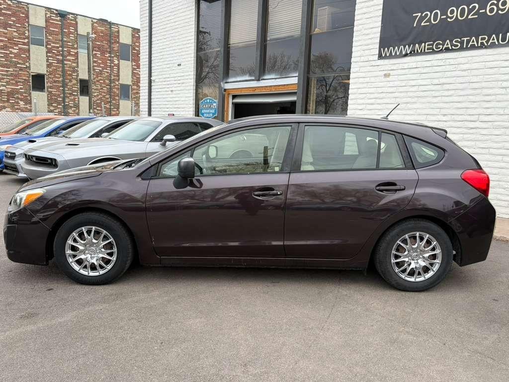 Subaru Impreza Base 5-Door 2013