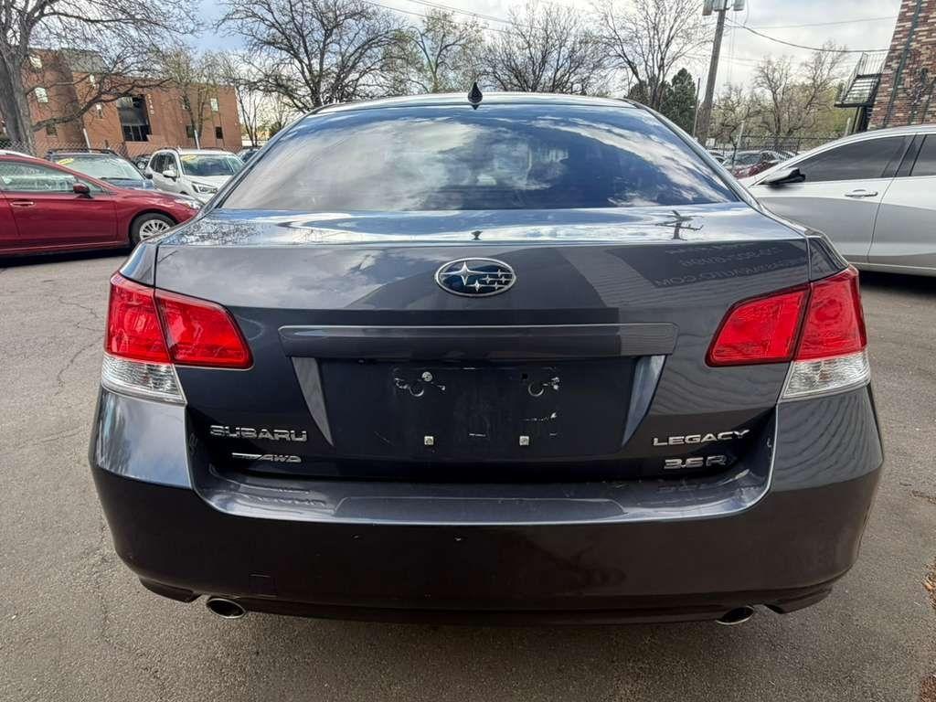 Subaru Legacy 3.6R Limited 2014