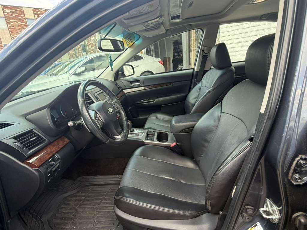 Subaru Legacy 3.6R Limited 2014