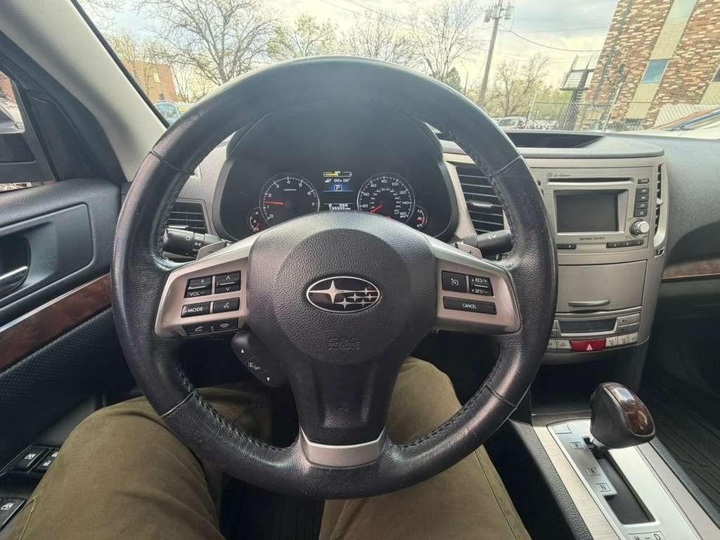 Subaru Legacy 3.6R Limited 2014