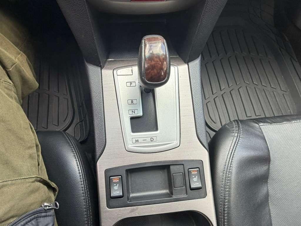 Subaru Legacy 3.6R Limited 2014