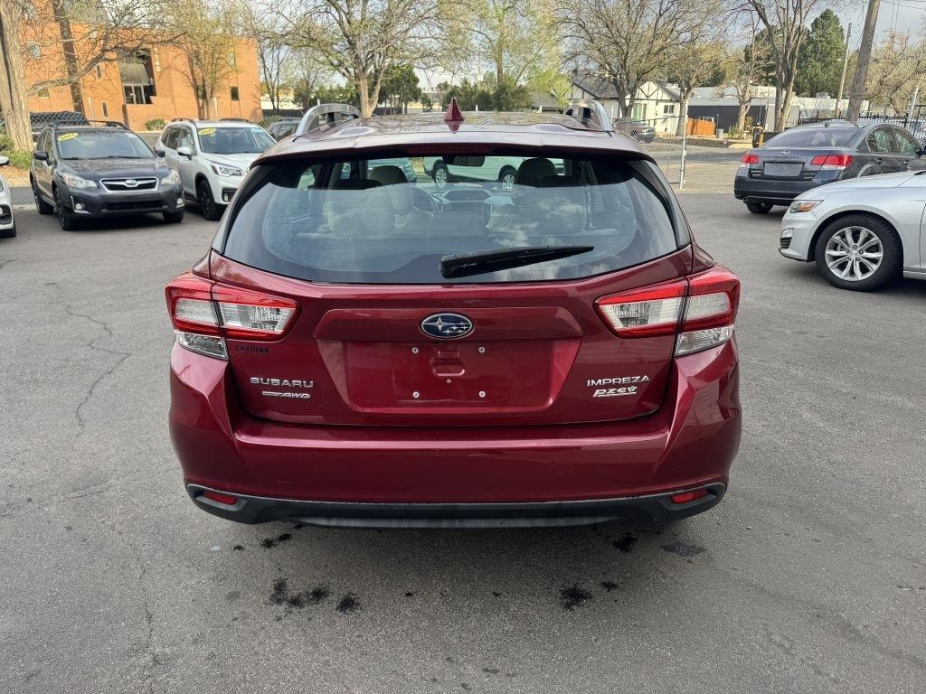 Subaru Impreza 2.0i Premium CVT 5-Door 2017