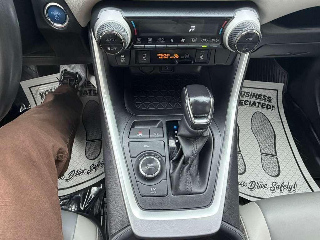 Toyota RAV4 Hybrid XLE Premium 2022