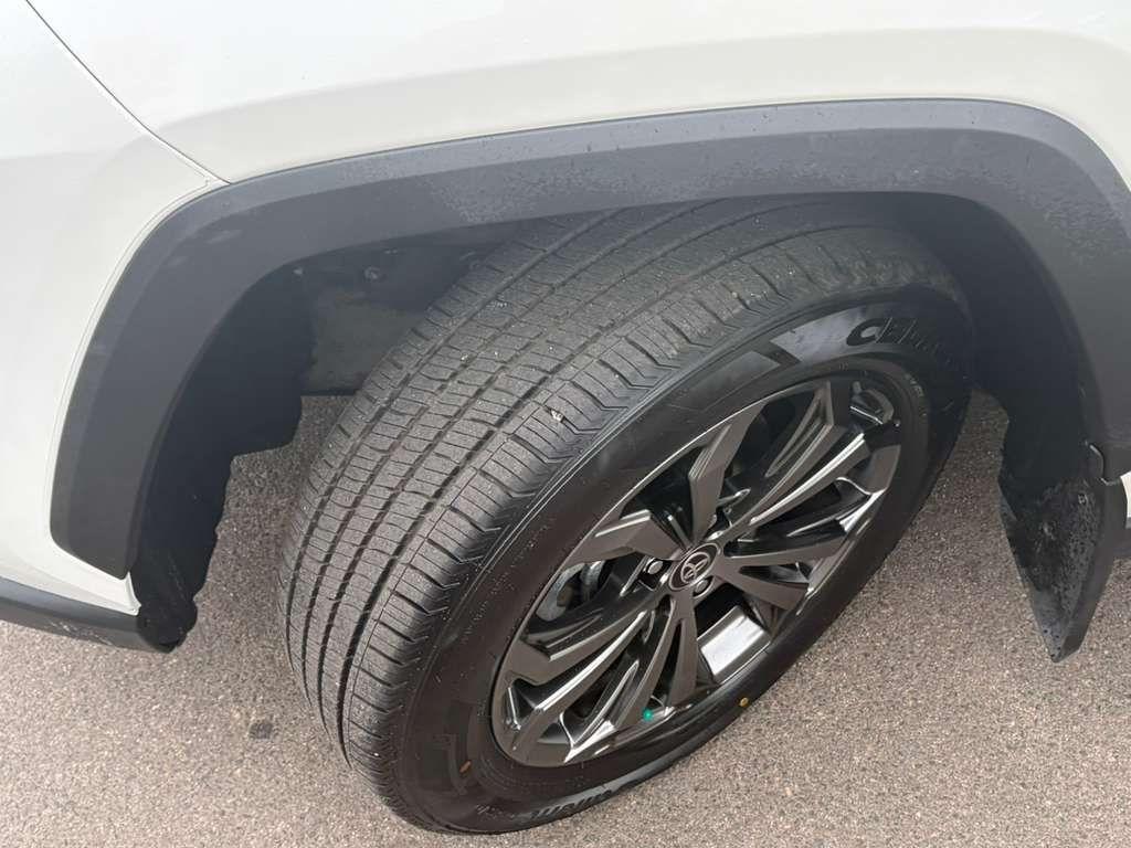 Toyota RAV4 Hybrid XLE Premium 2022