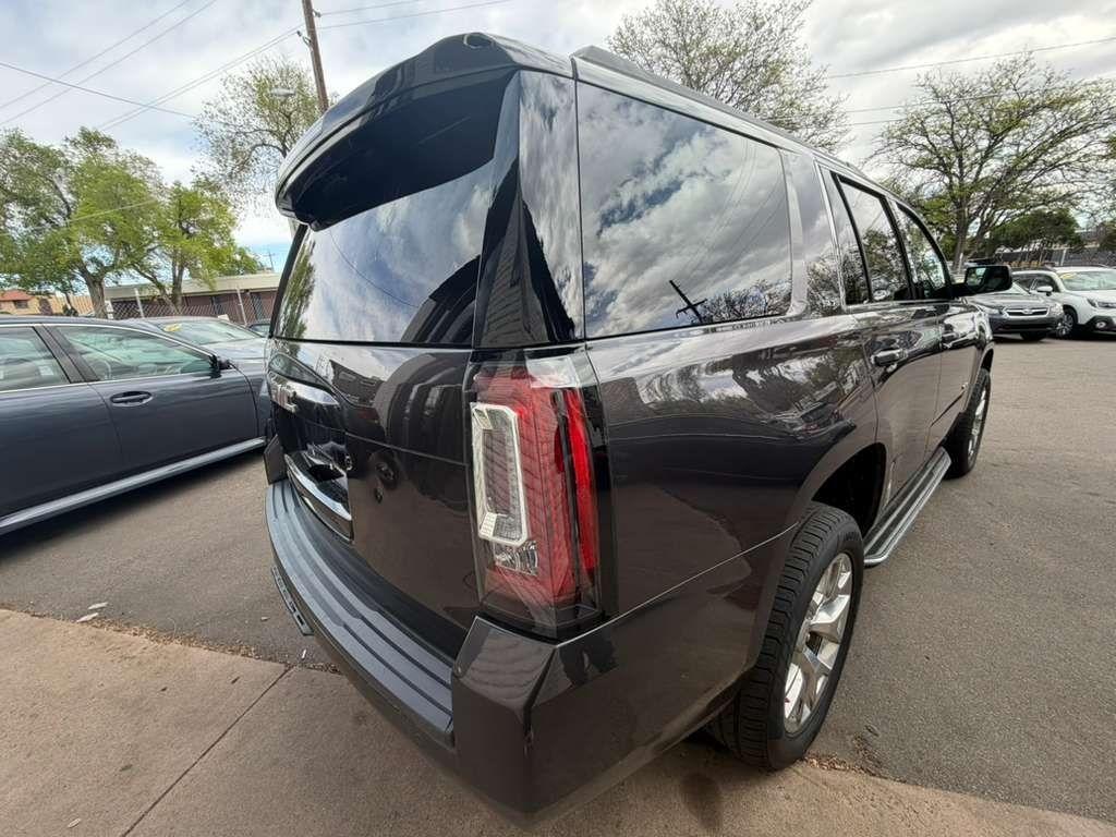 GMC Yukon SLT 4WD 2017