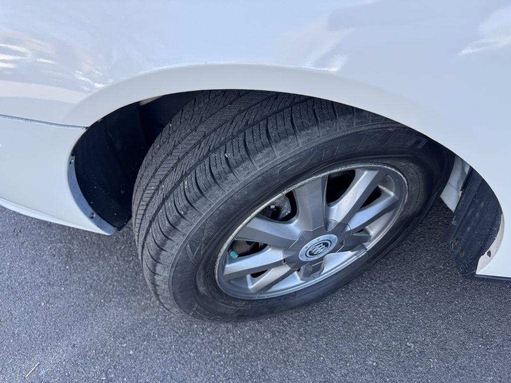 Buick LaCrosse CX 2009