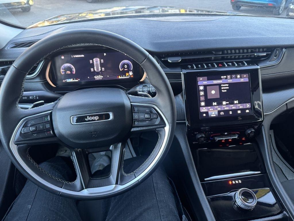 Jeep Grand Cherokee Laredo 4WD 2024