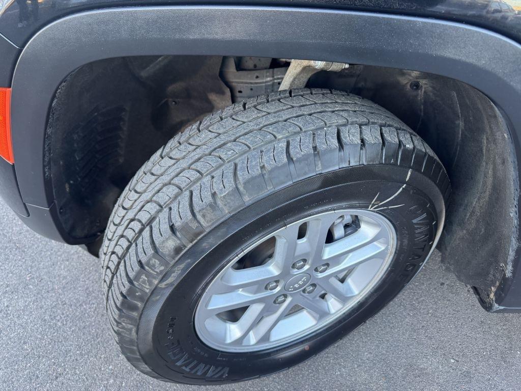 Jeep Grand Cherokee Laredo 4WD 2024