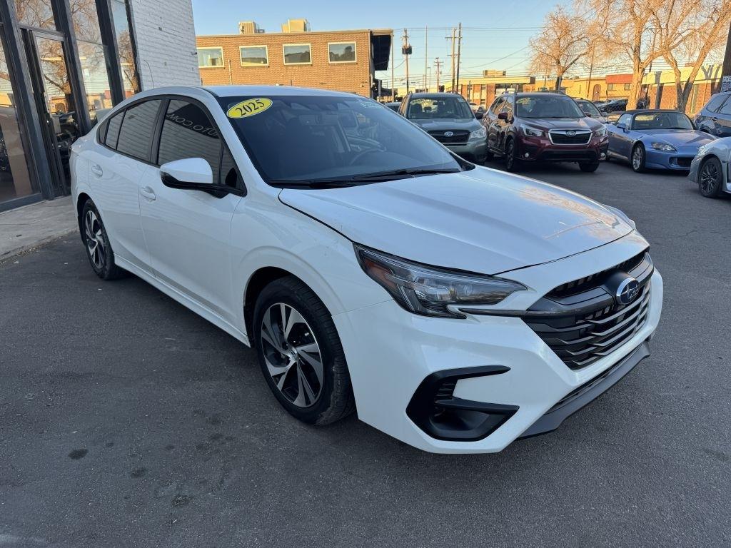 Subaru Legacy Premium 2025