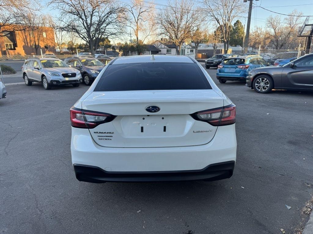 Subaru Legacy Premium 2025