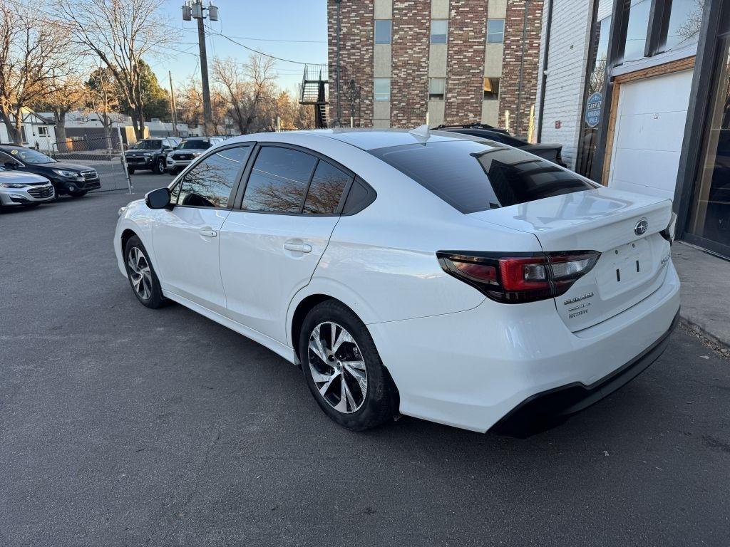 Subaru Legacy Premium 2025