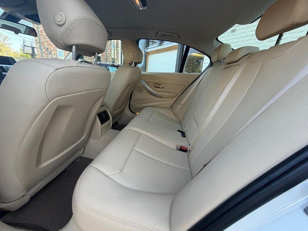 BMW 3-Series 320i xDrive 2015