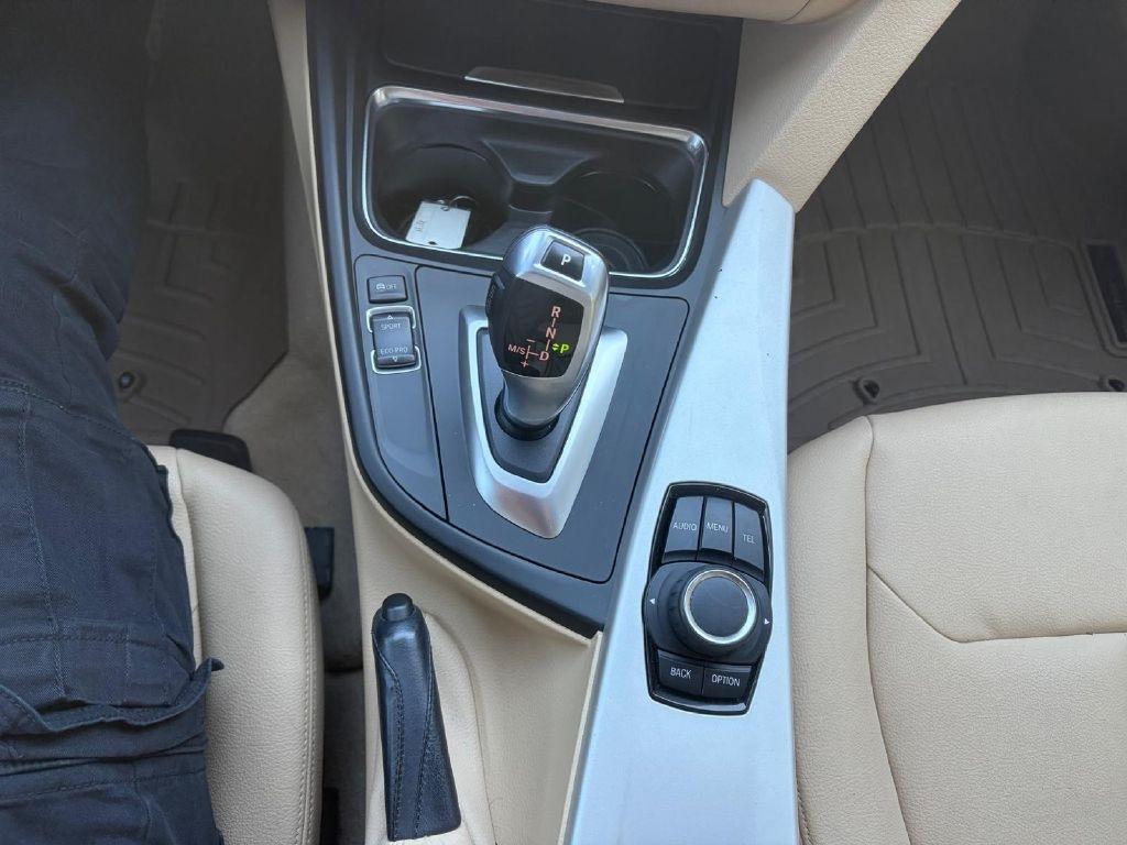 BMW 3-Series 320i xDrive 2015
