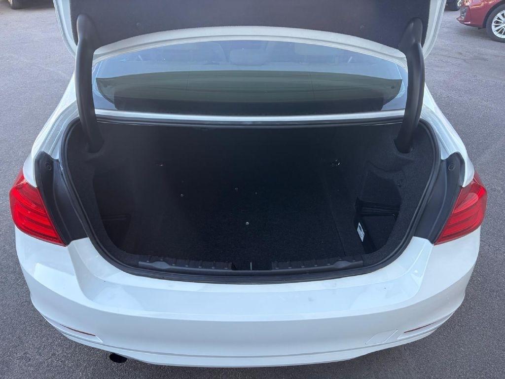 BMW 3-Series 320i xDrive 2015