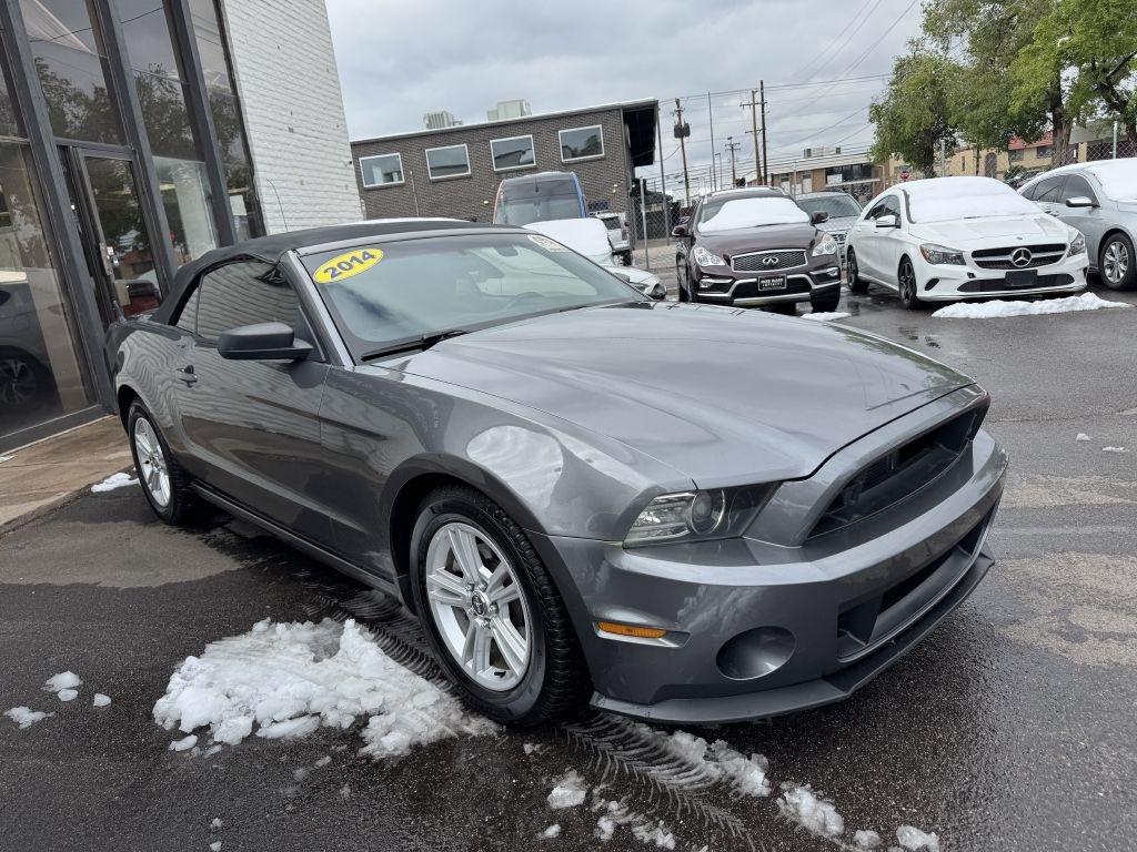 Ford Mustang V6 Convertible 2014