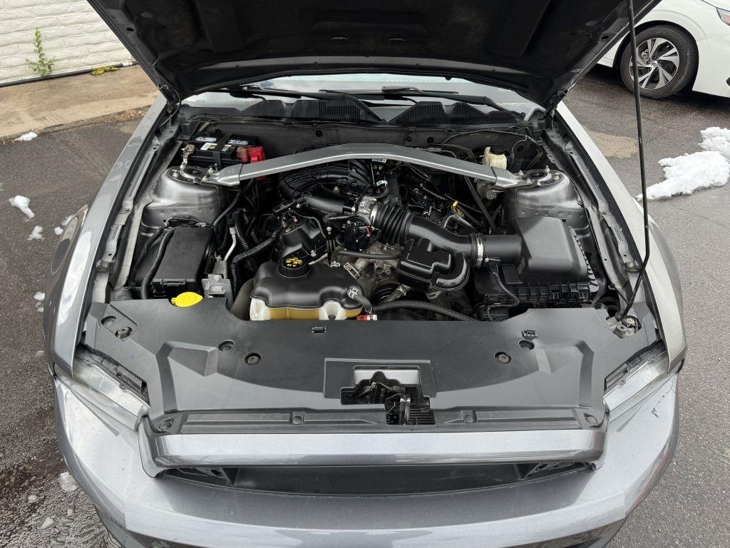 Ford Mustang V6 Convertible 2014