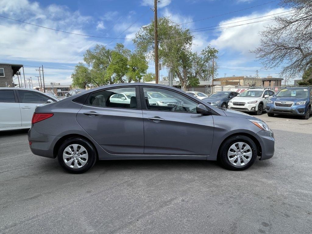 Hyundai Accent SE 4-Door 6A 2017